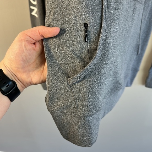 Peloton Womens Pullover Heather Grey Hoodie Sweatshirt Size Large Thumb Holes - Picture 7 of 12